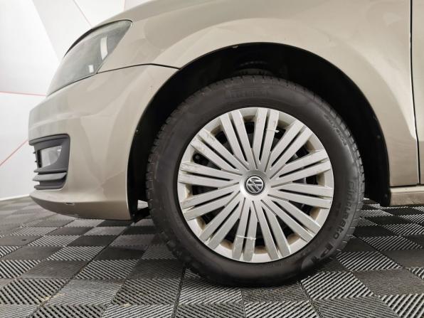 Volkswagen Polo V Рестайлинг с пробегом 2016 года, цена 935 150 рублей, 105354 км, седан, Автокод Объявления