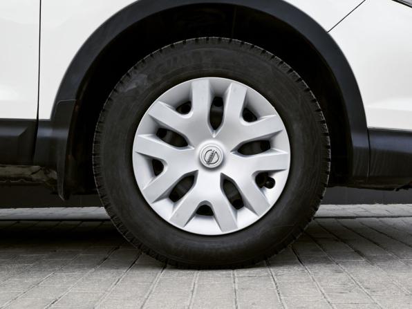 Nissan Qashqai II с пробегом 2014 года, цена 1 215 000 рублей, 252000 км, внедорожник, Автокод Объявления