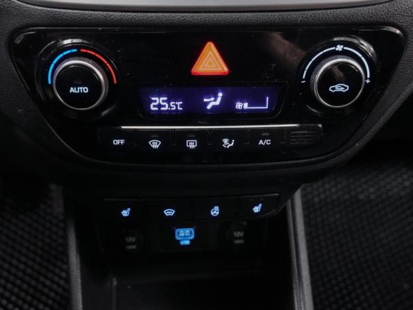 Hyundai Solaris II с пробегом 2019 года, цена 1 195 000 рублей, 121000 км, седан, Автокод Объявления
