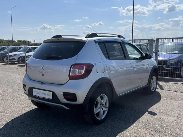 Renault Sandero II с пробегом 2017 года, цена 970 097 рублей, 83161 км, хэтчбек, Автокод Объявления