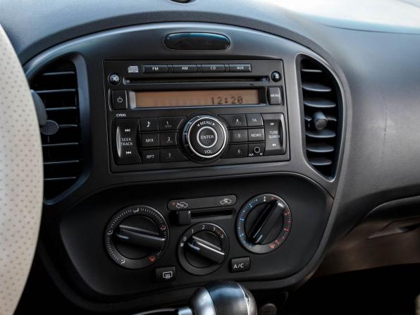 Nissan Juke I с пробегом 2013 года, цена 990 000 рублей, 110311 км, внедорожник, Автокод Объявления