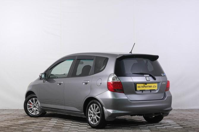 Honda Fit I с пробегом 2005 года, цена 559 000 рублей, 374000 км, хэтчбек, Автокод Объявления