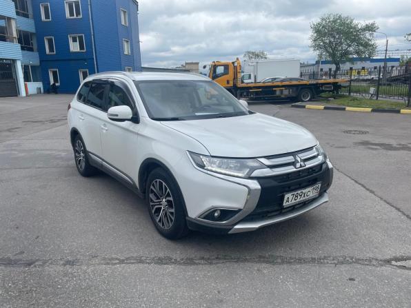 Mitsubishi Outlander III Рестайлинг 2 с пробегом 2018 года, цена 1 490 000 рублей, 249000 км, внедорожник, Автокод Объявления