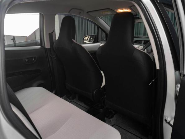 Toyota Vitz III (XP130) с пробегом 2013 года, цена 879 000 рублей, 117027 км, хэтчбек, Автокод Объявления