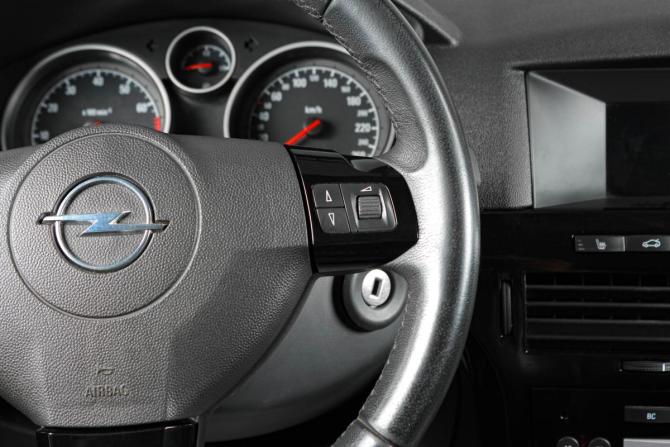 Opel Astra H Рестайлинг с пробегом 2011 года, цена 569 000 рублей, 269500 км, хэтчбек, Автокод Объявления