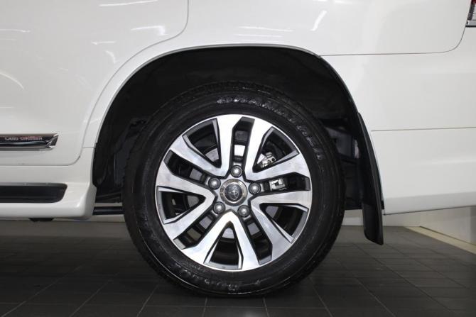 Toyota Land Cruiser 200 Series Рестайлинг 2 с пробегом 2020 года, цена 11 300 000 рублей, 8200 км, внедорожник, Автокод Объявления