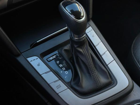 Hyundai Avante VI Рестайлинг с пробегом 2018 года, цена 1 599 000 рублей, 98811 км, седан, Автокод Объявления