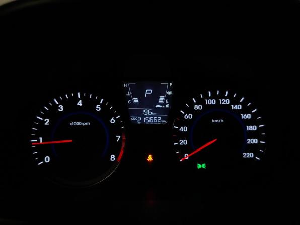 Hyundai Solaris I с пробегом 2014 года, цена 755 000 рублей, 215659 км, седан, Автокод Объявления
