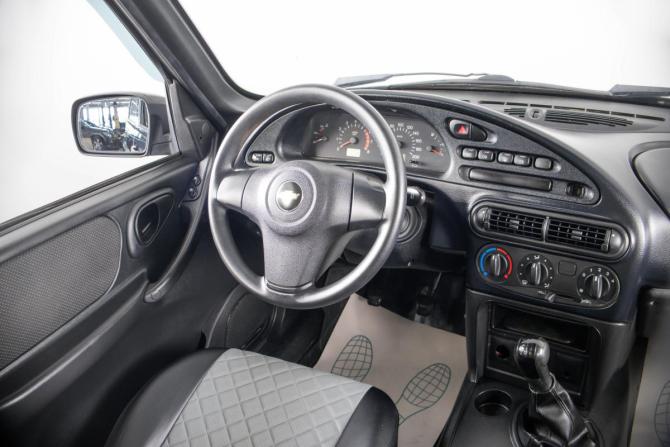 Chevrolet Niva I Рестайлинг с пробегом 2015 года, цена 559 000 рублей, 115000 км, внедорожник, Автокод Объявления