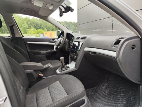 Skoda Octavia II (A5) Рестайлинг с пробегом 2009 года, цена 850 000 рублей, 131000 км, лифтбек, Автокод Объявления