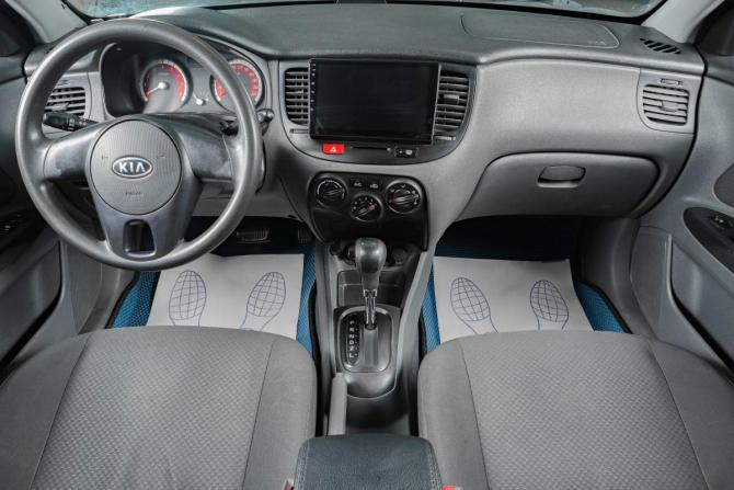 Kia Rio II Рестайлинг с пробегом 2010 года, цена 649 000 рублей, 180000 км, седан, Автокод Объявления