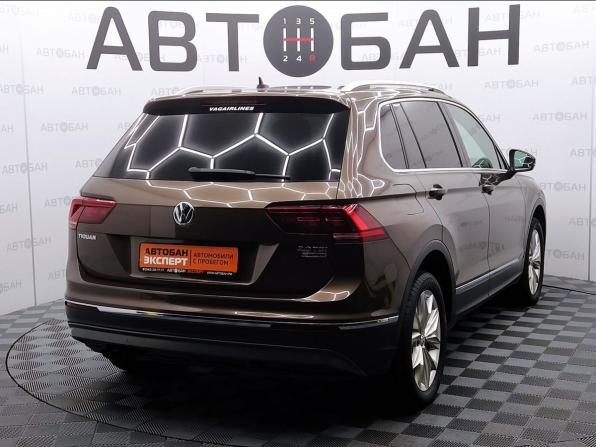 Volkswagen Tiguan II с пробегом 2017 года, цена 2 460 000 рублей, 130537 км, внедорожник, Автокод Объявления