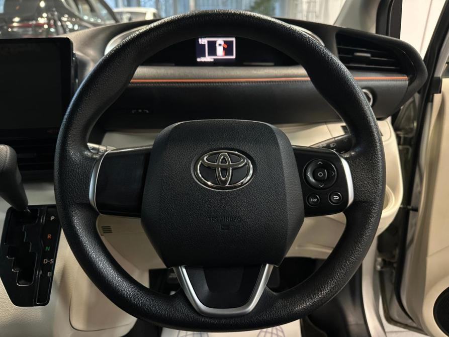 Toyota Sienta II Санкт-Петербург  - изображение 19