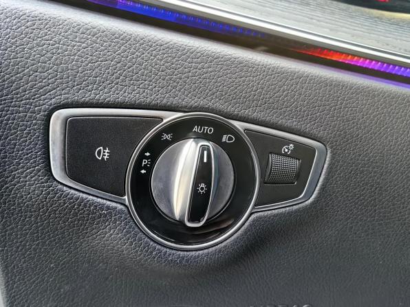 Mercedes-Benz E-Класс V (W213 S213 C238) Рестайлинг с пробегом 2020 года, цена 4 044 000 рублей, 80678 км, седан, Автокод Объявления