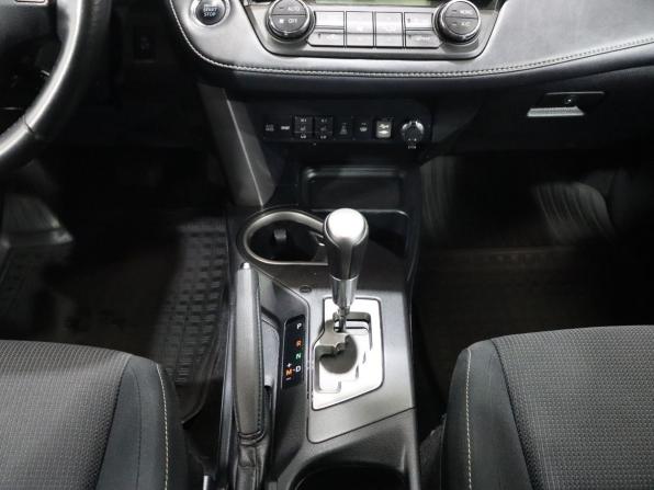 Toyota RAV4 IV (XA40) Рестайлинг с пробегом 2018 года, цена 1 700 000 рублей, 293807 км, внедорожник, Автокод Объявления