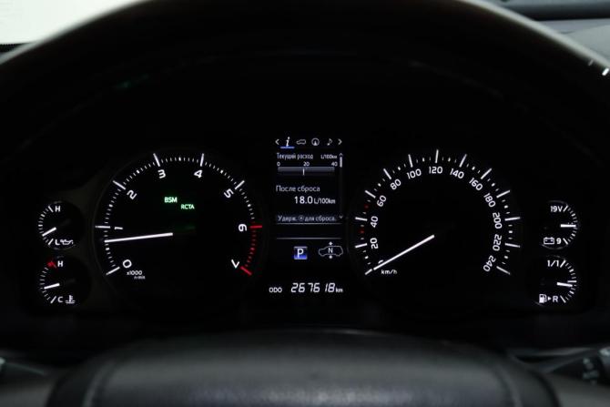 Toyota Land Cruiser 200 Series Рестайлинг 2 с пробегом 2020 года, цена 8 299 000 рублей, 267617 км, внедорожник, Автокод Объявления