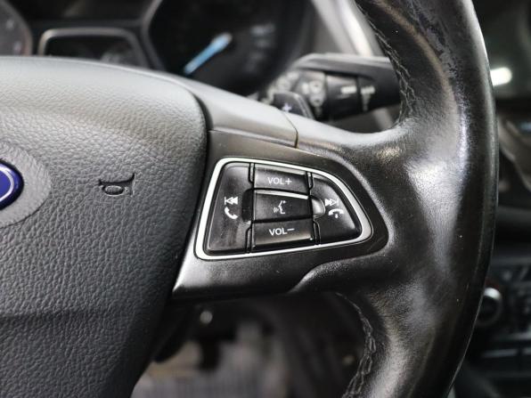 Ford Kuga II Рестайлинг с пробегом 2018 года, цена 1 630 000 рублей, 132918 км, внедорожник, Автокод Объявления