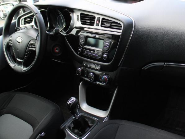 Kia Ceed II с пробегом 2014 года, цена 1 029 000 рублей, 128334 км, универсал, Автокод Объявления