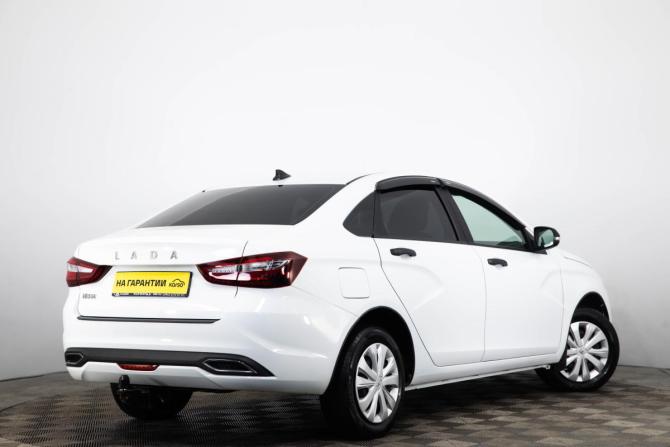 Lada (ВАЗ) Vesta I Рестайлинг (NG) с пробегом 2023 года, цена 999 000 рублей, 55740 км, седан, Автокод Объявления