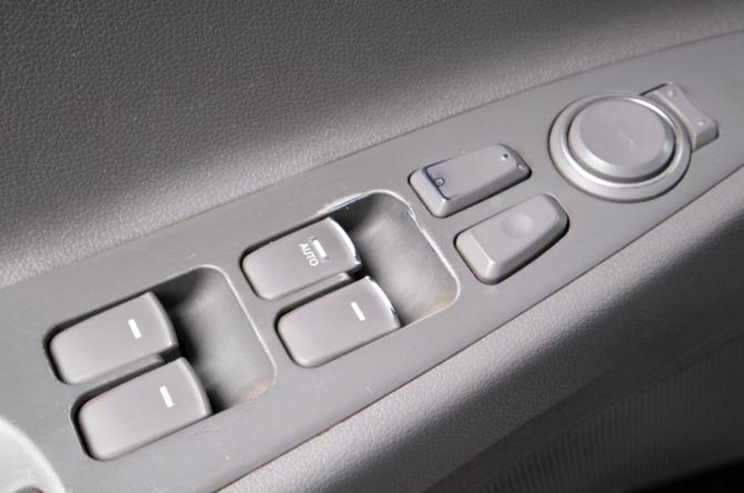 Hyundai Sonata VI (YF) с пробегом 2012 года, цена 1 179 000 рублей, 185000 км, седан, Автокод Объявления