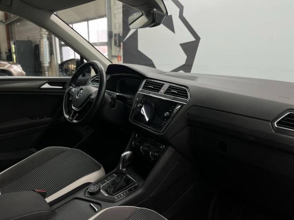 Volkswagen Tiguan II с пробегом 2019 года, цена 2 769 900 рублей, 91802 км, внедорожник, Автокод Объявления