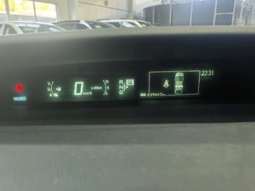 Toyota Prius III Рестайлинг (XW30) Санкт-Петербург  - изображение 13