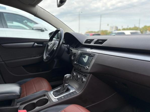 Volkswagen Passat B7 с пробегом 2013 года, цена 1 075 000 рублей, 262299 км, универсал, Автокод Объявления