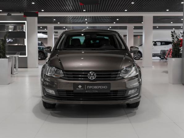 Volkswagen Polo V Рестайлинг с пробегом 2019 года, цена 1 420 000 рублей, 91946 км, седан, Автокод Объявления