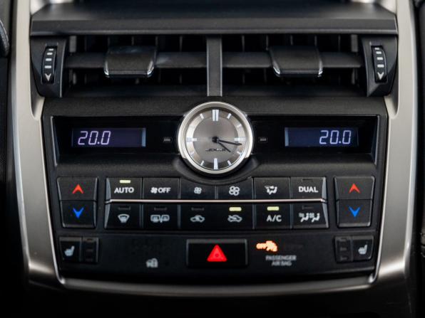 Lexus NX I с пробегом 2016 года, цена 2 650 000 рублей, 171585 км, внедорожник, Автокод Объявления