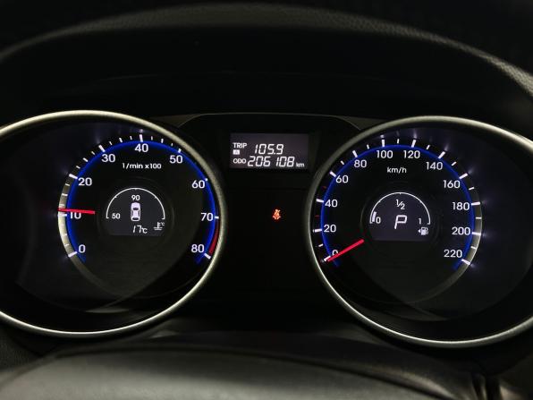 Hyundai ix35 I Рестайлинг с пробегом 2014 года, цена 1 200 000 рублей, 206108 км, внедорожник, Автокод Объявления