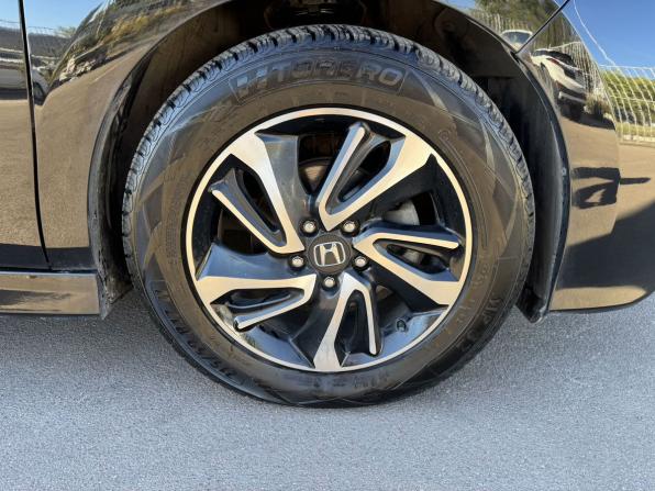 Honda Stepwgn V с пробегом 2017 года, цена 2 120 000 рублей, 85611 км, минивэн, Автокод Объявления