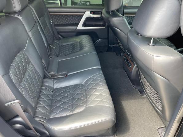 Toyota Land Cruiser 200 Series Рестайлинг 2 с пробегом 2017 года, цена 5 850 000 рублей, 231000 км, внедорожник, Автокод Объявления
