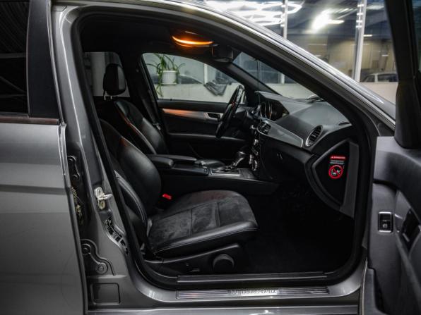 Mercedes-Benz C-Класс III (W204) Рестайлинг с пробегом 2013 года, цена 1 340 000 рублей, 309190 км, седан, Автокод Объявления