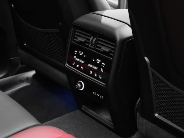 Porsche Cayenne III Рестайлинг с пробегом 2025 года, цена 17 500 000 рублей, 668 км, внедорожник, Автокод Объявления