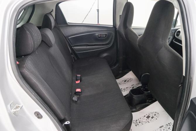 Toyota Vitz III (XP130) Рестайлинг с пробегом 2015 года, цена 899 000 рублей, 136780 км, хэтчбек, Автокод Объявления
