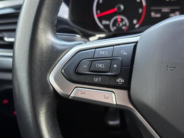 Volkswagen Polo VI с пробегом 2021 года, цена 1 700 000 рублей, 72120 км, лифтбек, Автокод Объявления