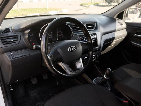 Kia Rio III с пробегом 2012 года, цена 590 000 рублей, 217000 км, седан, Автокод Объявления