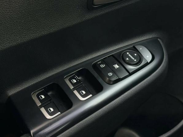 Kia Rio IV с пробегом 2017 года, цена 1 345 000 рублей, 130164 км, хэтчбек, Автокод Объявления