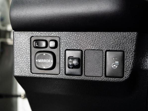 Toyota RAV4 IV (XA40) Рестайлинг с пробегом 2017 года, цена 2 149 500 рублей, 219522 км, внедорожник, Автокод Объявления