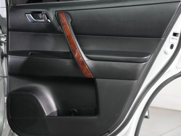 Toyota Highlander II (XU40) Рестайлинг с пробегом 2011 года, цена 1 820 000 рублей, 283424 км, внедорожник, Автокод Объявления