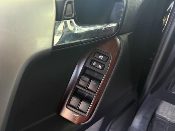 Toyota Land Cruiser Prado 150 Series Рестайлинг 1 с пробегом 2014 года, цена 3 799 000 рублей, 113913 км, внедорожник, Автокод Объявления
