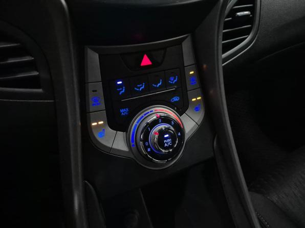 Hyundai Elantra V (MD) с пробегом 2013 года, цена 830 000 рублей, 240983 км, седан, Автокод Объявления
