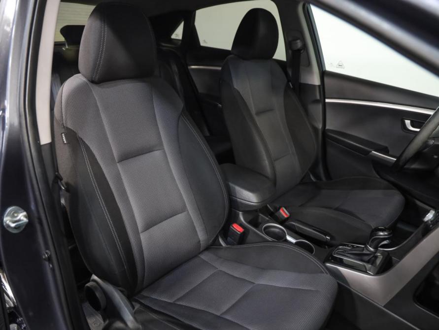 Hyundai i30 II Рестайлинг Санкт-Петербург  - изображение 18