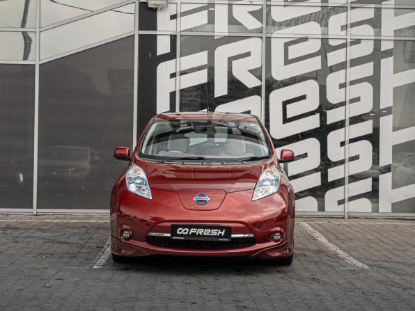 Nissan Leaf I (ZE0/AZE0) с пробегом 2012 года, цена 1 450 000 рублей, 120126 км, хэтчбек, Автокод Объявления