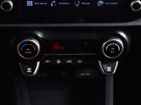Kia Rio IV Рестайлинг с пробегом 2022 года, цена 1 654 999 рублей, 78050 км, седан, Автокод Объявления