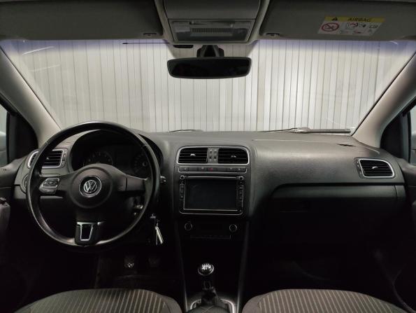 Volkswagen Polo V Рестайлинг с пробегом 2015 года, цена 890 000 рублей, 112576 км, седан, Автокод Объявления