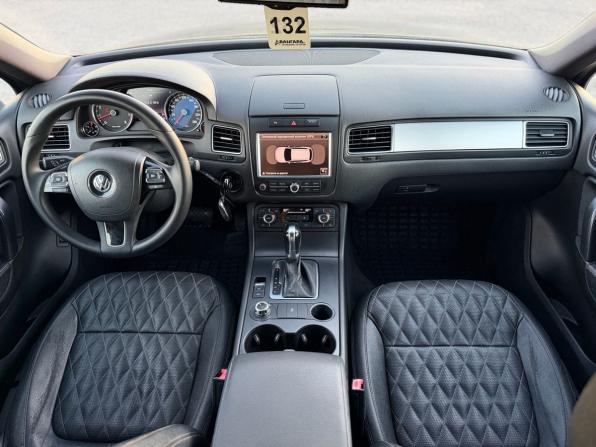Volkswagen Touareg II с пробегом 2011 года, цена 1 700 000 рублей, 262286 км, внедорожник, Автокод Объявления