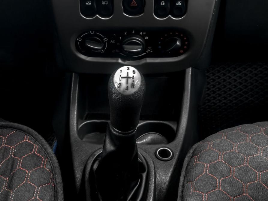 Renault Logan I Рестайлинг Ростов-на-Дону  - изображение 16