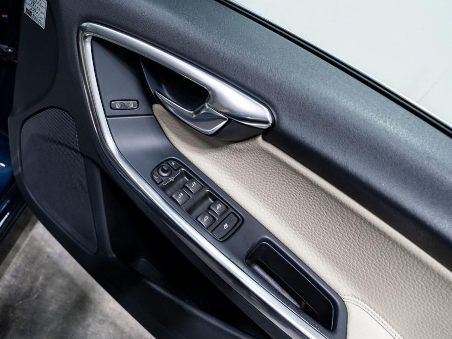Volvo S60 II Чита  - изображение 16