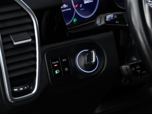 Porsche Cayenne III с пробегом 2018 года, цена 5 595 055 рублей, 132869 км, внедорожник, Автокод Объявления